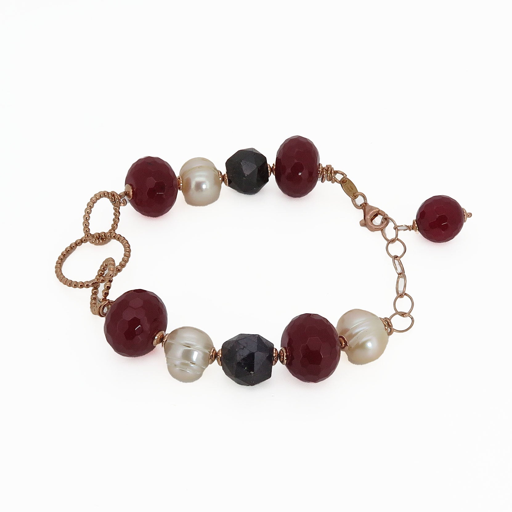 Bracciale in argento con agata bordeaux e perle fiume