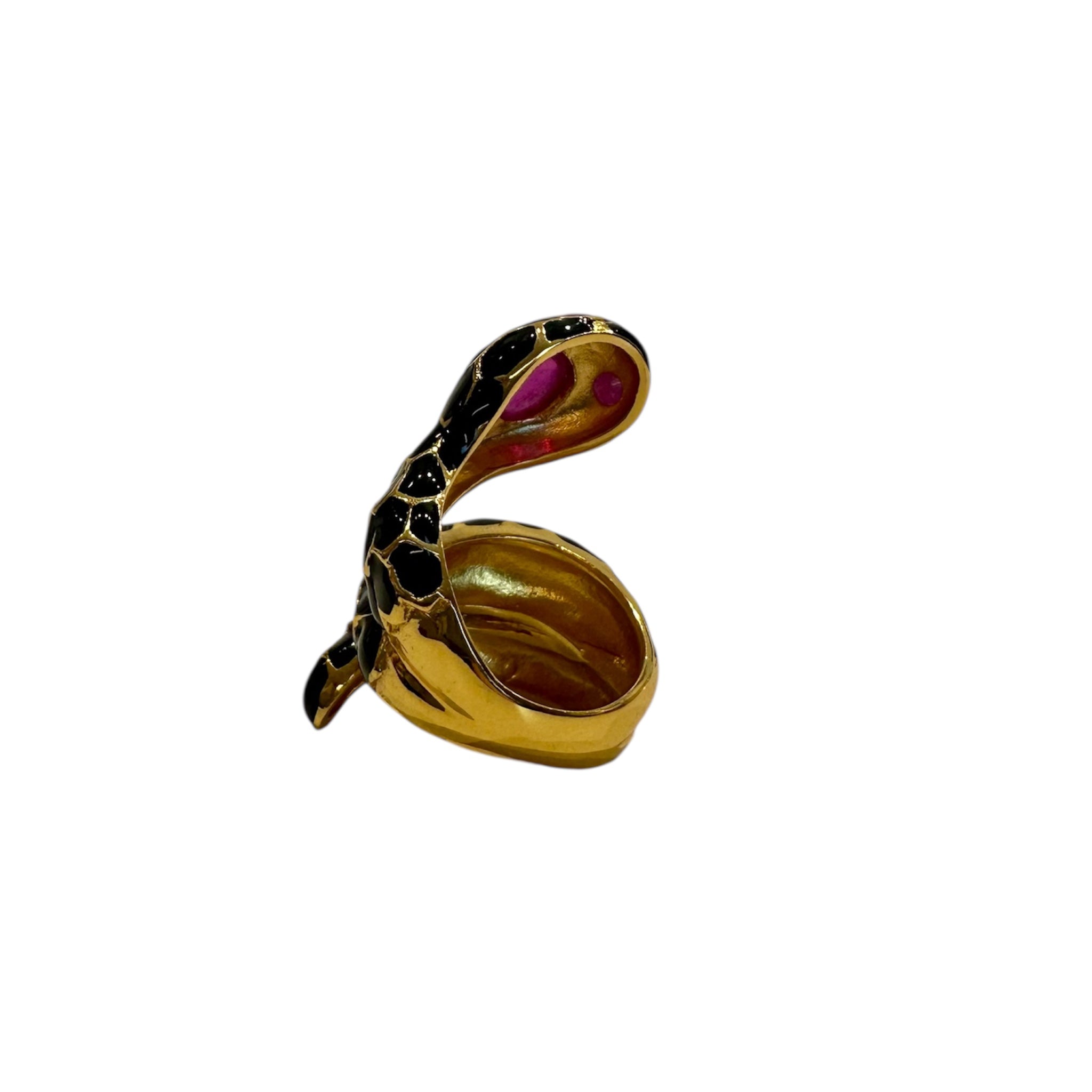 Anello in argento dorato con serpente smaltato nero