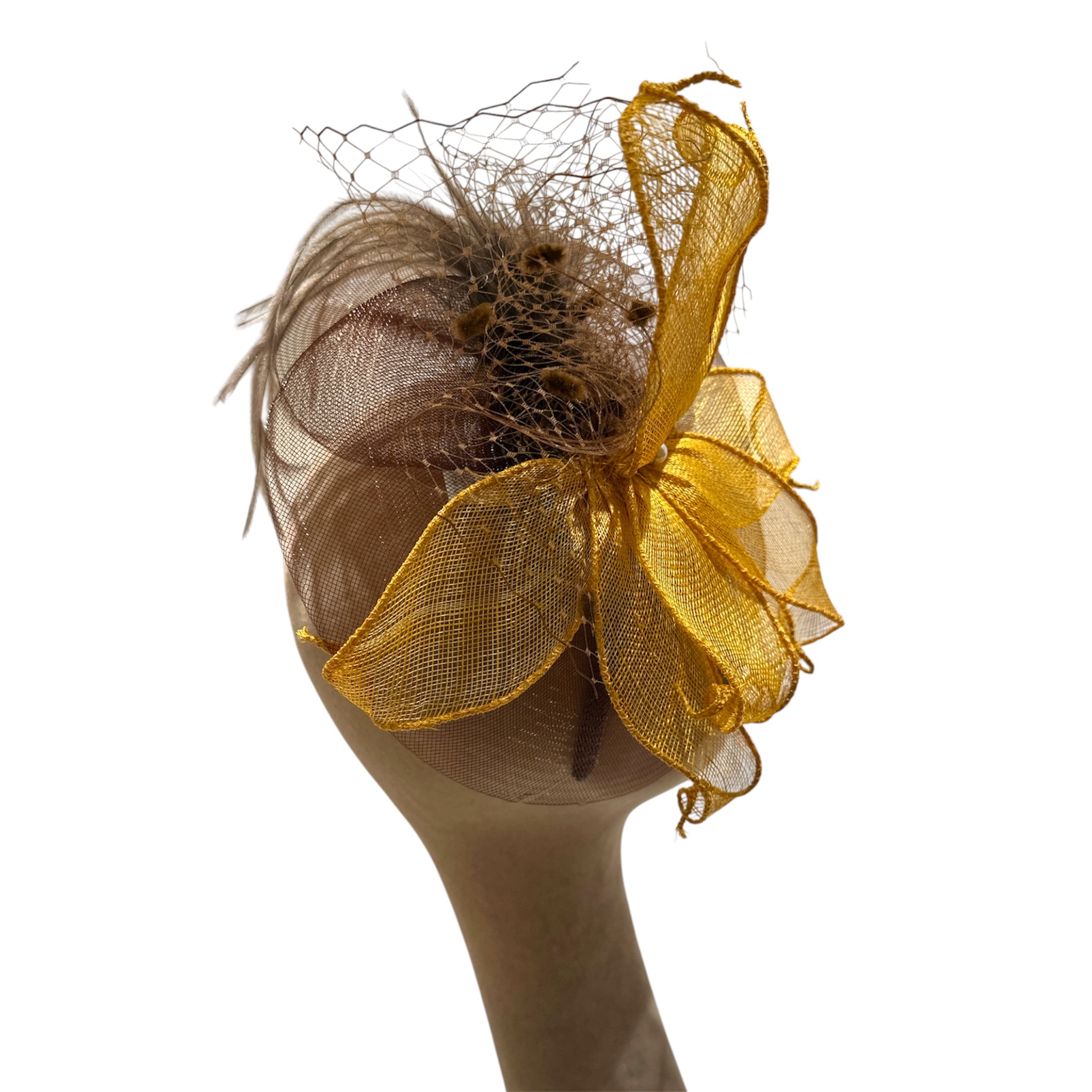 Fascinator da cerimonia giallo e marrone