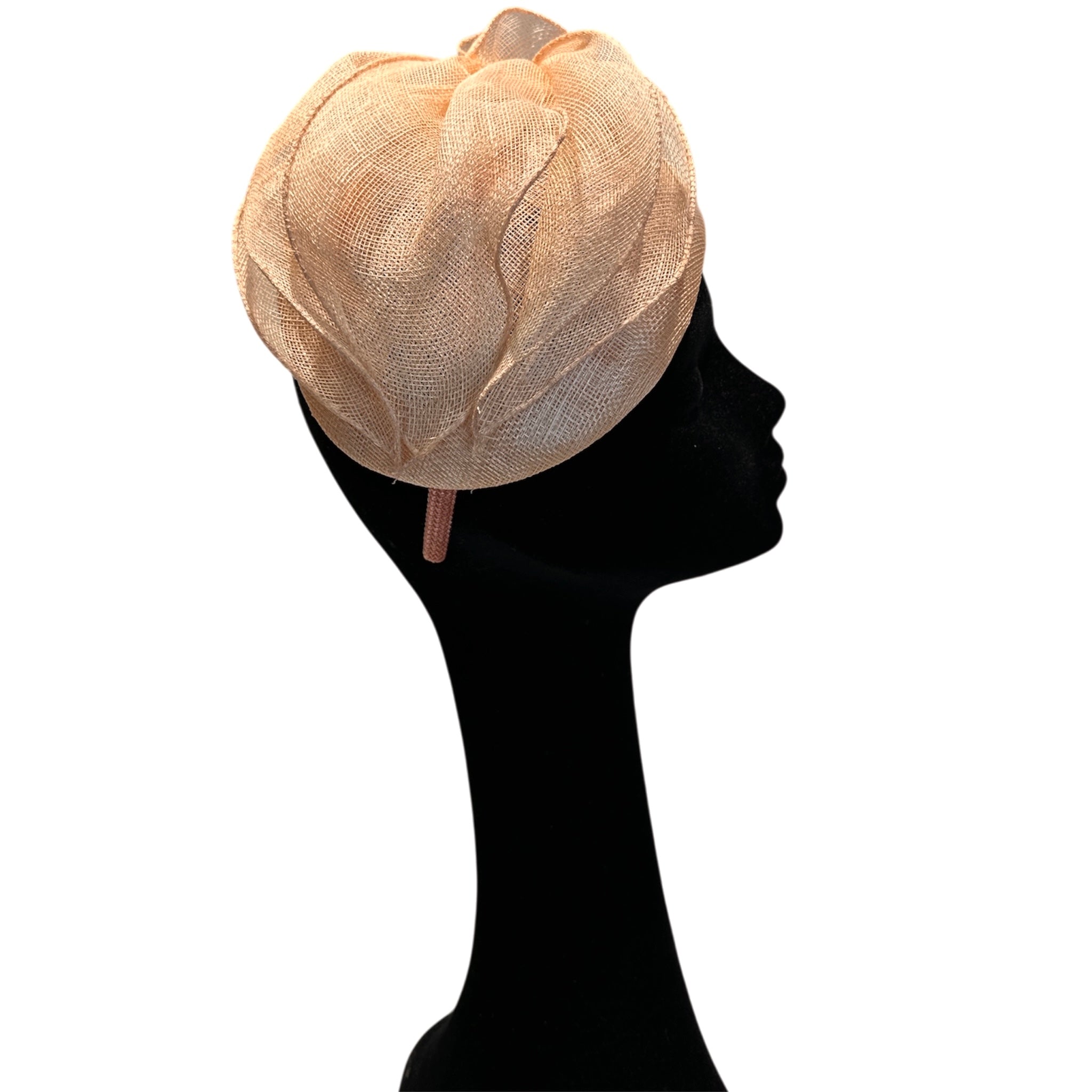 Fascinator da cerimonia color rosa carne