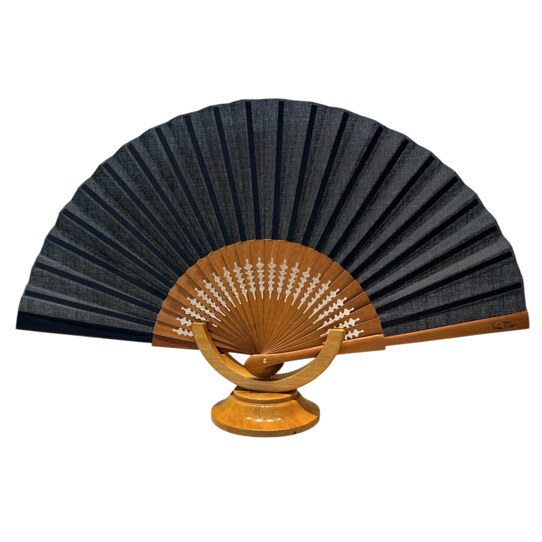 Ventaglio nero e legno
