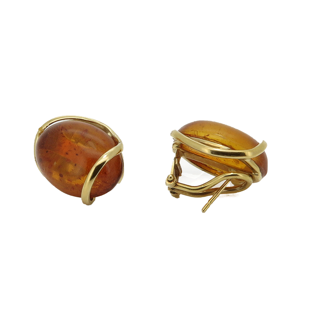 Orecchini di ambra del Baltico con montatura a cabochon in oro 18 carati.