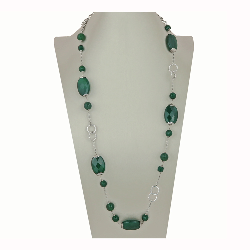 Long necklace with green agate