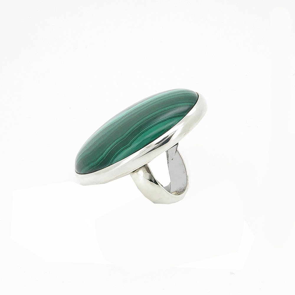 Anello in argento con malachite
