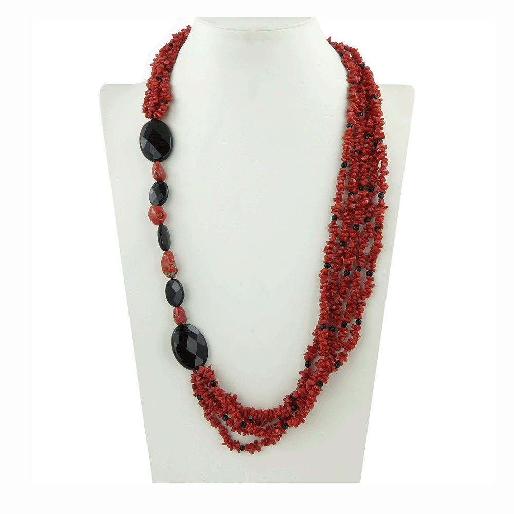 Collana con corallo rosso a cinque fili e onice