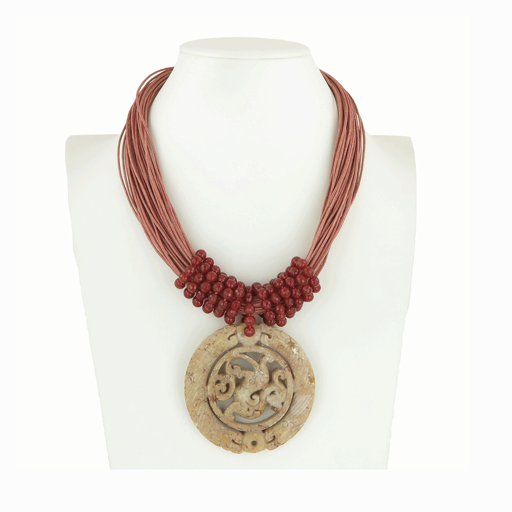 Collana con ciondolo e cordone multifilo