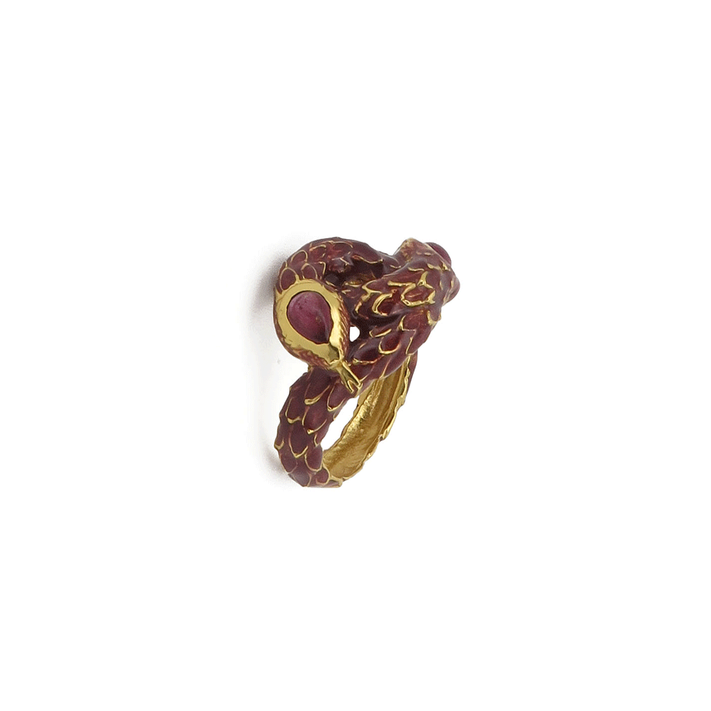 Anello con serpente bordeaux in argento dorato