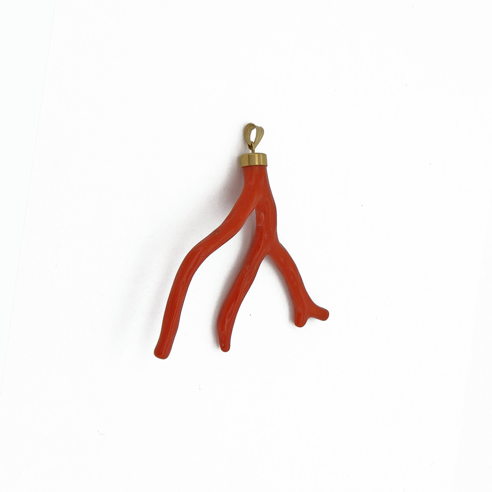 Ciondolo in corallo a rametto in oro giallo