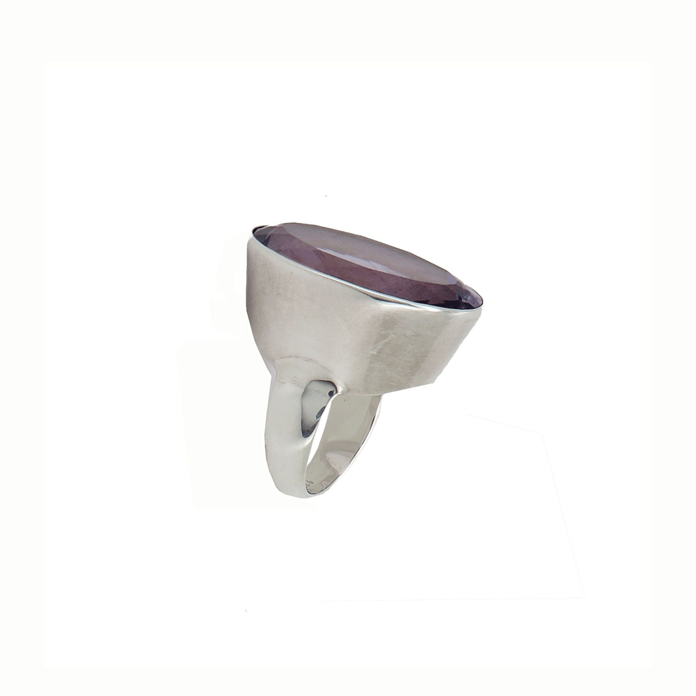 Anello in argento con ametista