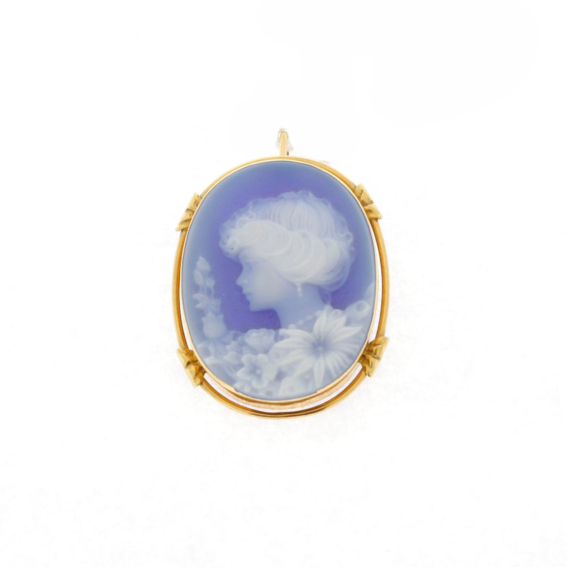 Spilla e ciondolo cammeo in oro e calcedonio