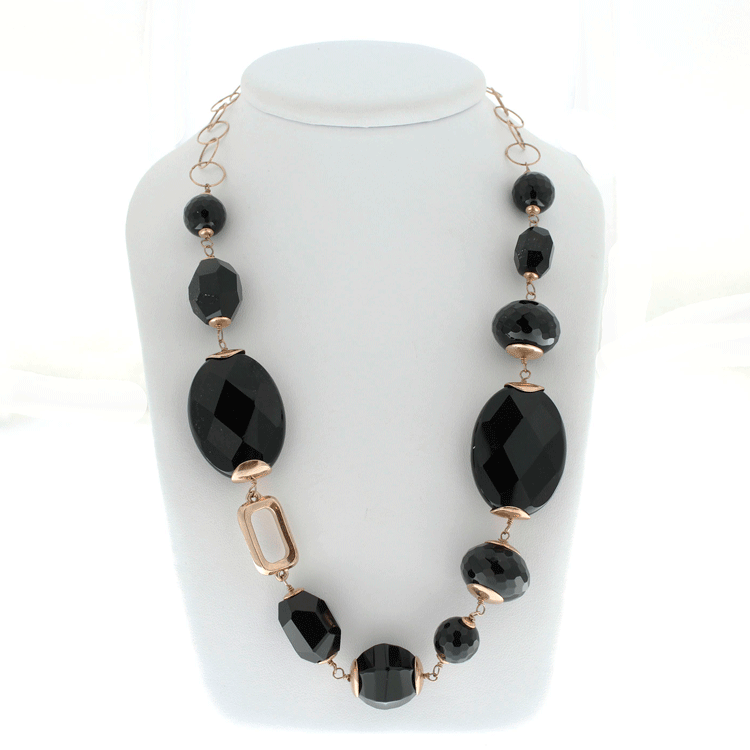 Necklace in onyx and rosé silver