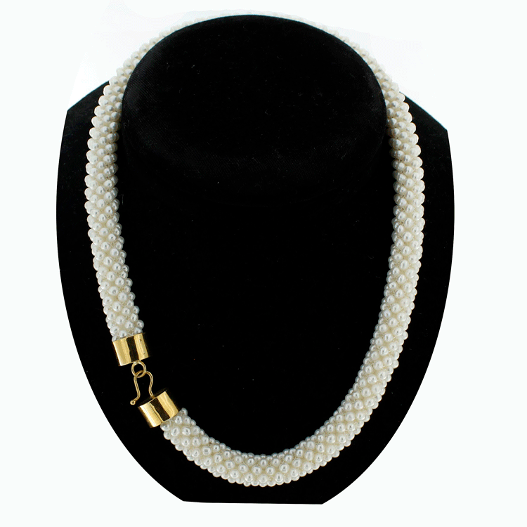 Woven necklace with pearls and gold clasp