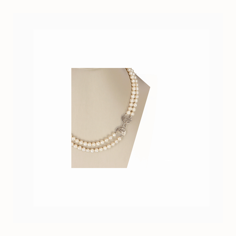 Double strand pearl necklace