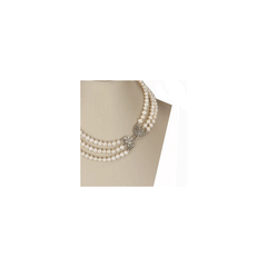 Collana di perle a tre fili