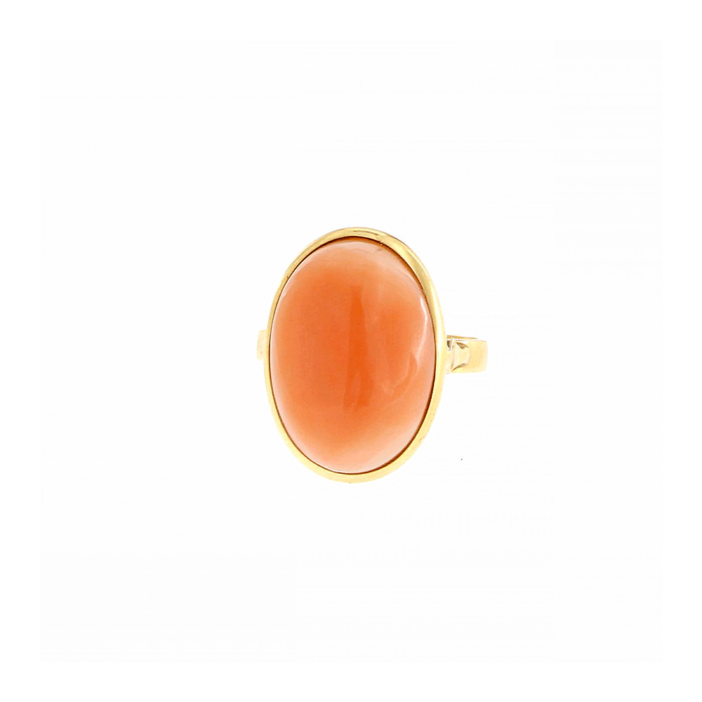 Anello in oro 18 kt con cabochon in corallo rosa