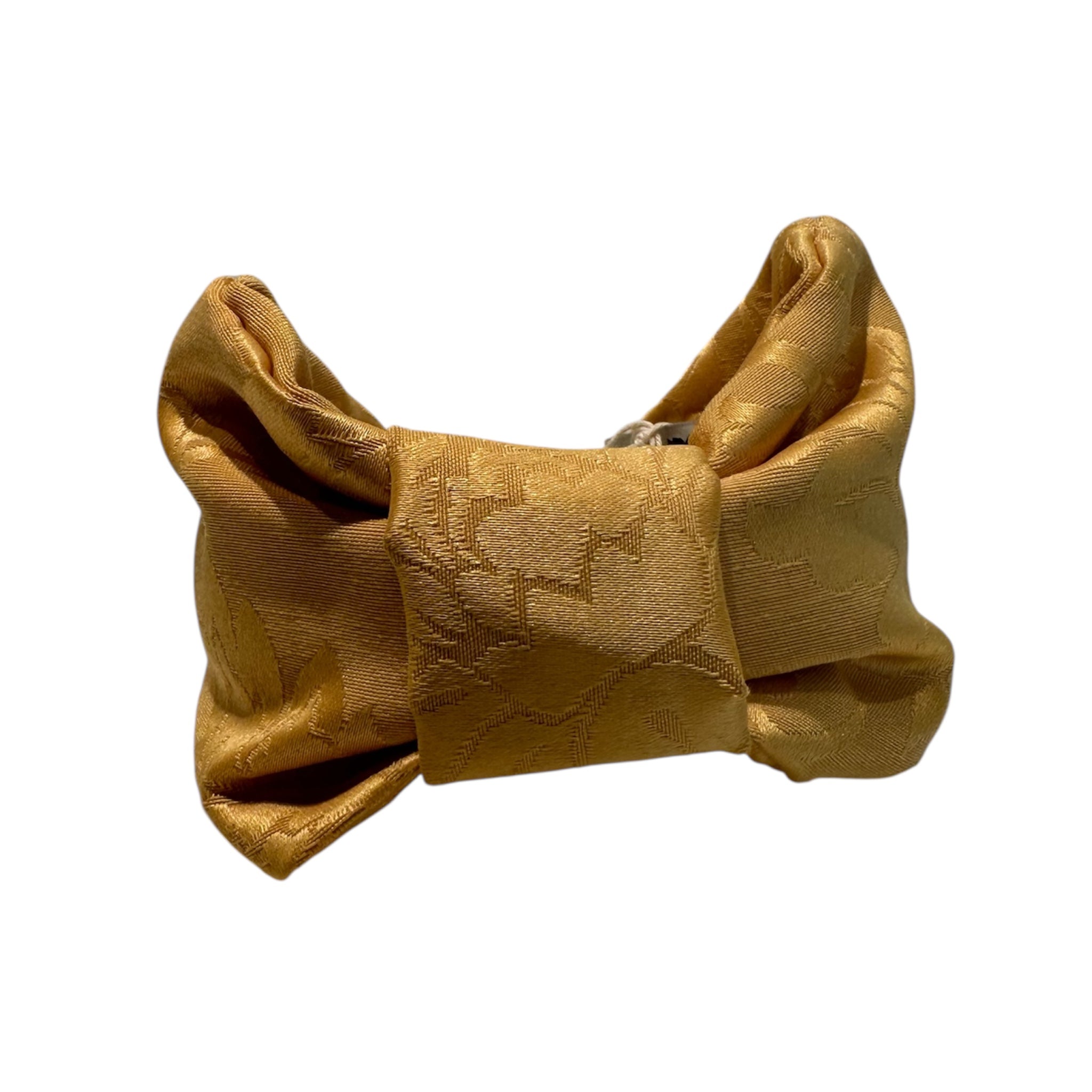 Hair band with damask loop