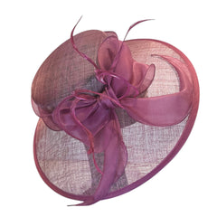 Cappello da cerimonia color glicine con fiocco e piume