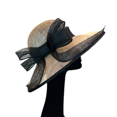 Cappello da cerimonia beige con fiocco nero