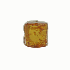 Anello in argento e ambra