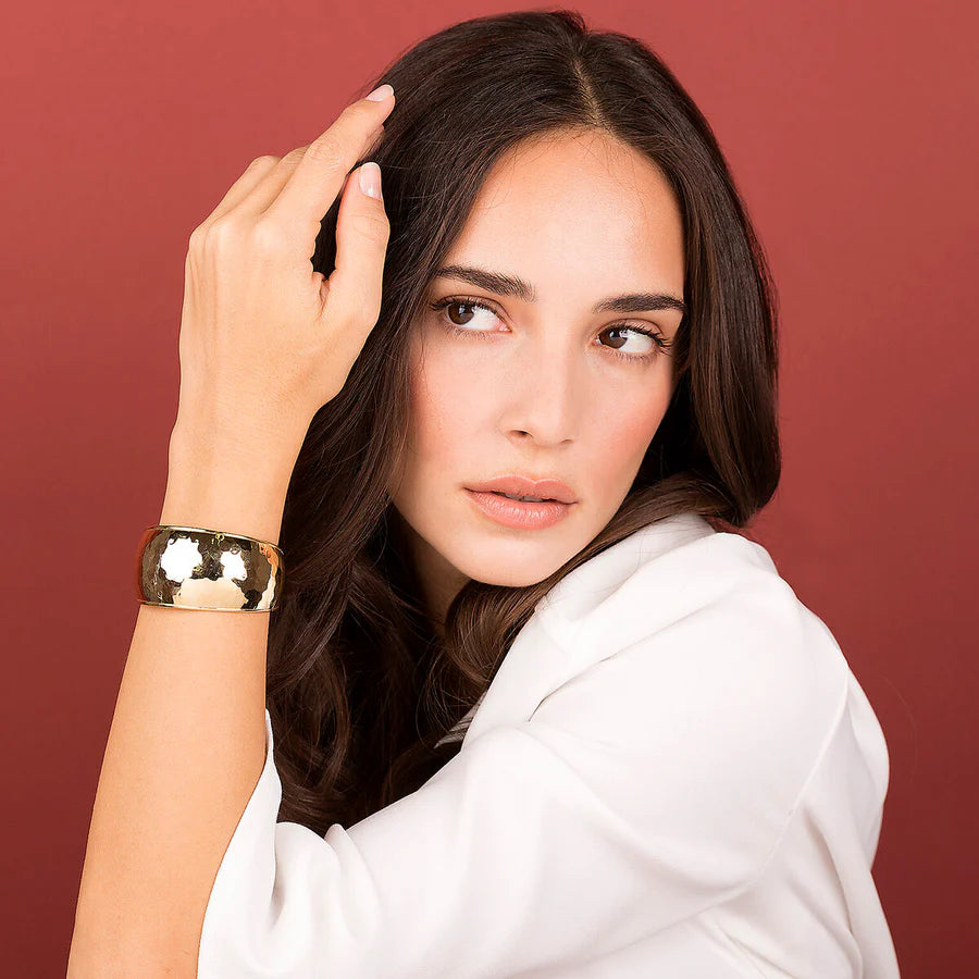 Bracciale rigido a fascia con design bombato alla schiava