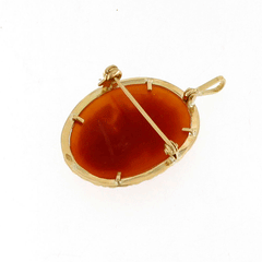 Spilla e ciondolo cammeo in oro e conchiglia