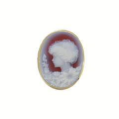 Anello cammeo con pietra dura rossa in oro