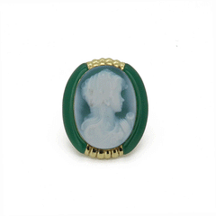 Anello cammeo con pietra dura verde in oro