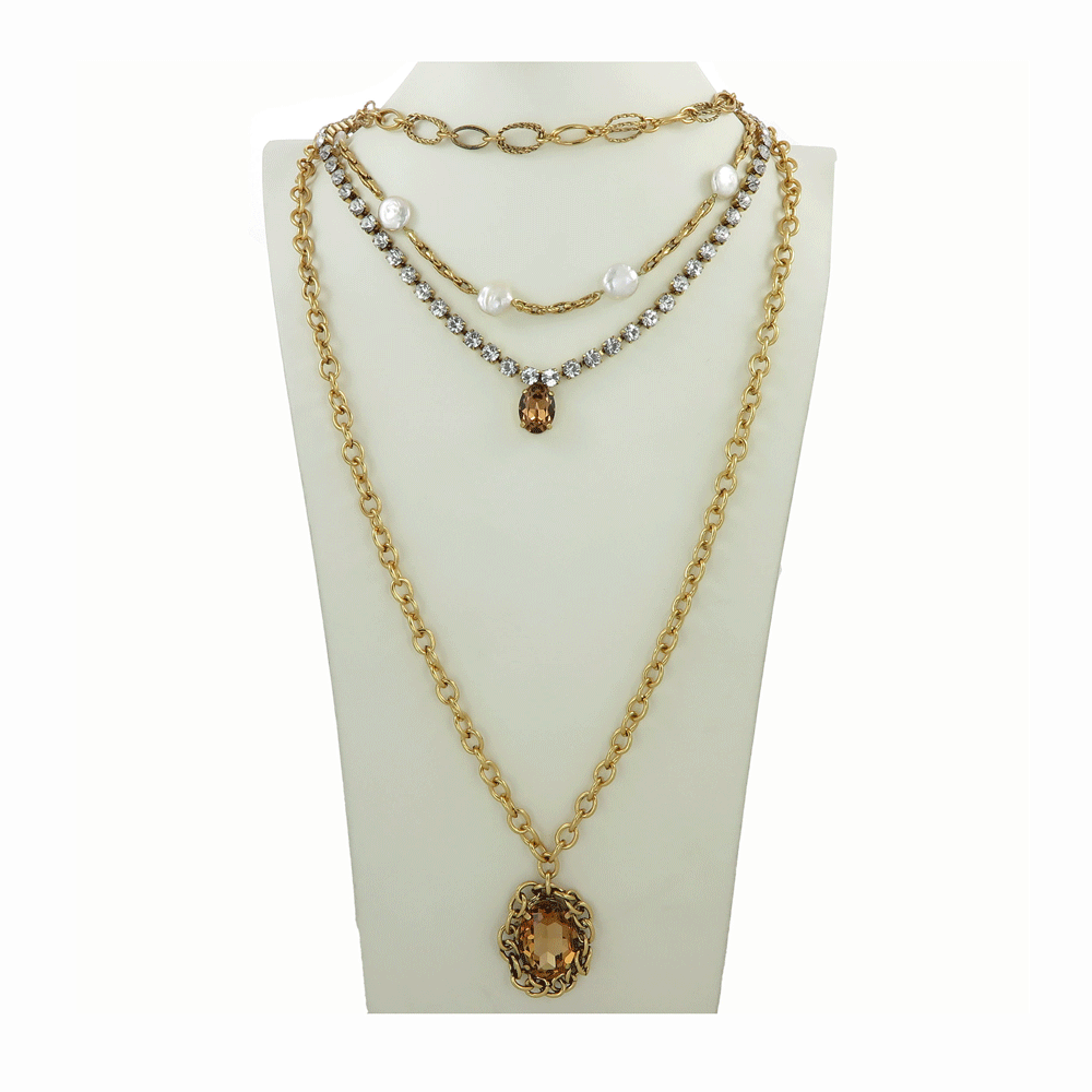 Collana di cristalli e perle di fiume a quattro fili