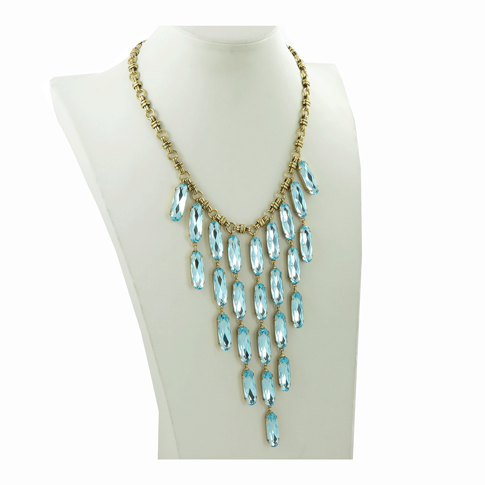 Collana con cascata di cristalli azzurri