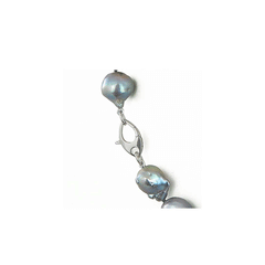Collana di perle barocche grigie