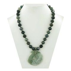Collana di agata verde e serpentina