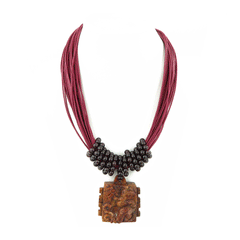 Collana con ciondolo e cordone multifilo