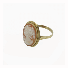 Anello in oro con cammeo