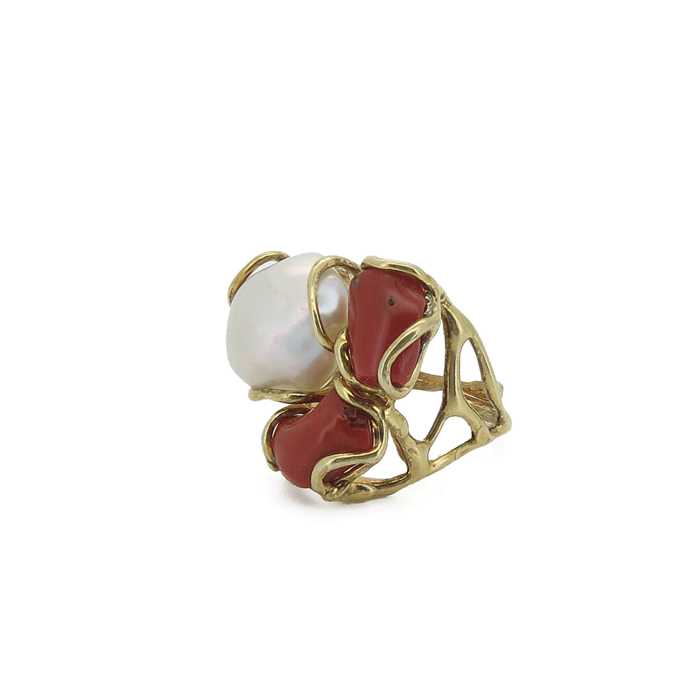 Anello con corallo e perla