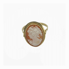 Anello in oro con cammeo