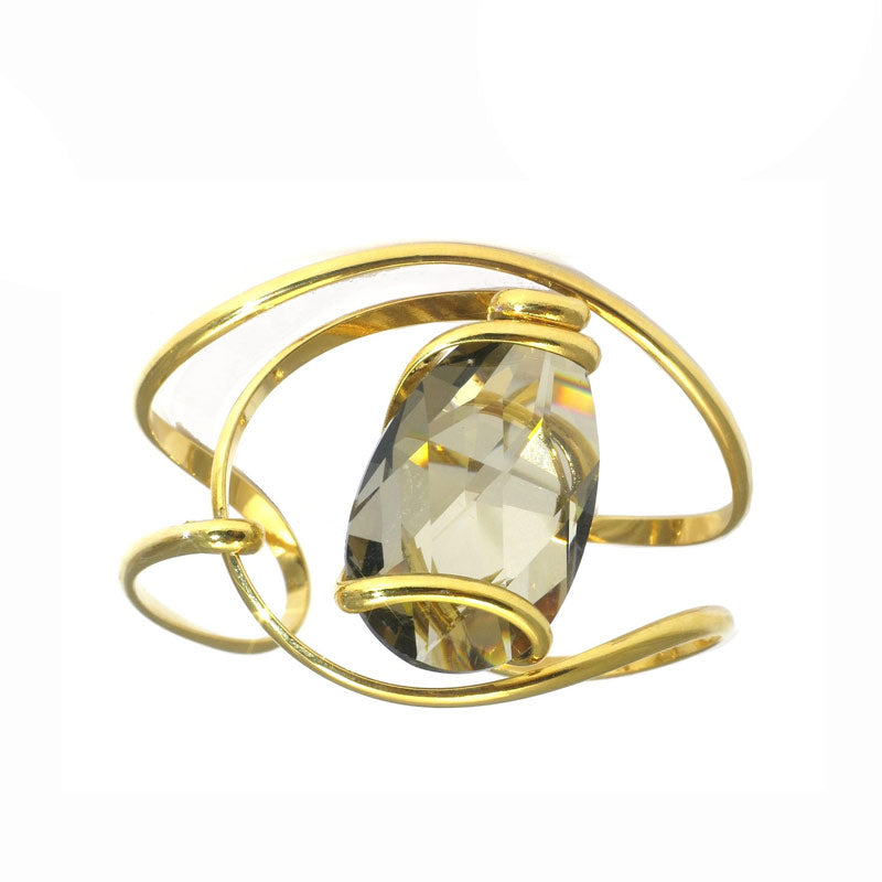 Rigid bracelet with crystal