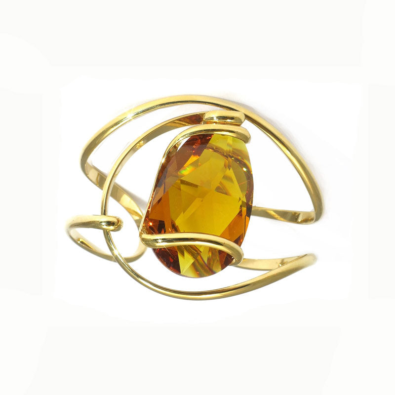 Rigid bracelet with crystal