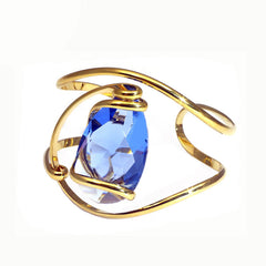 Rigid bracelet with crystal