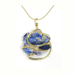 Collana con fiore di cristalli