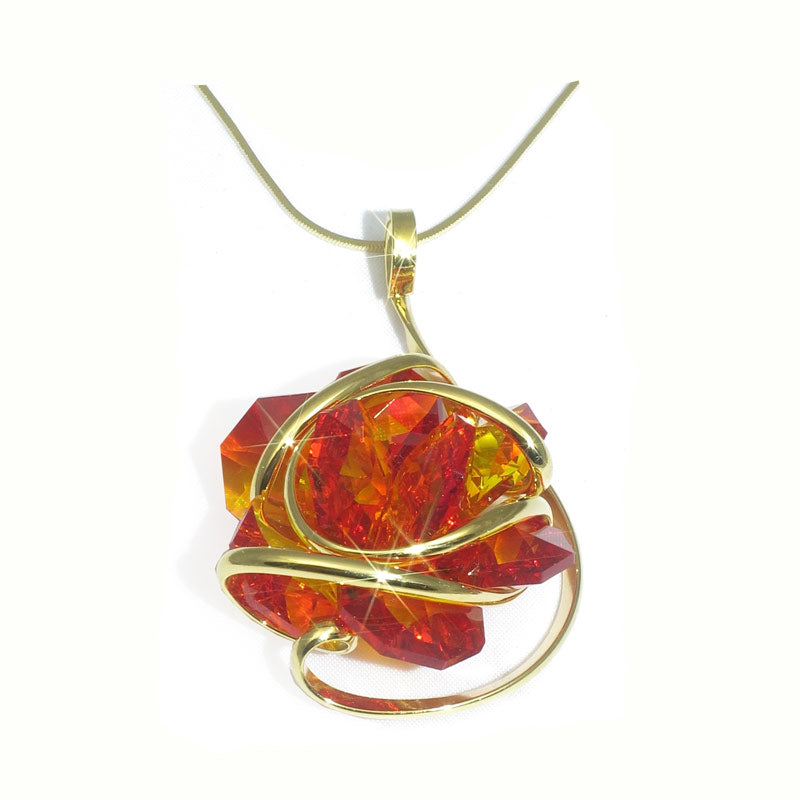 Collana con fiore di cristalli