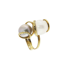 Yellow gold ring with natural pearls