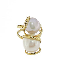 Yellow gold ring with natural pearls