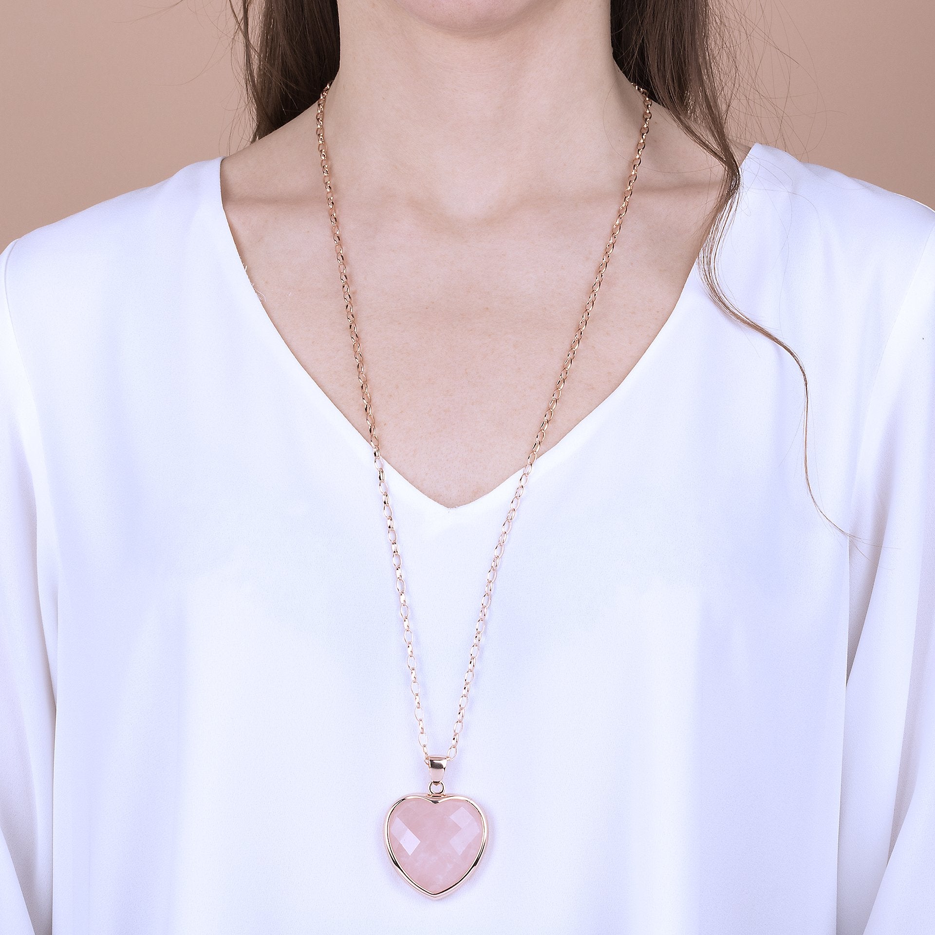 Collana con ciondolo cuore in quarzo rosa