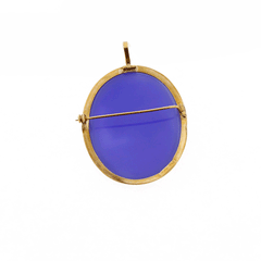 Spilla e ciondolo cammeo in oro e calcedonio blu