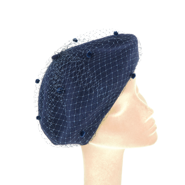 Basco in lana blu con veletta