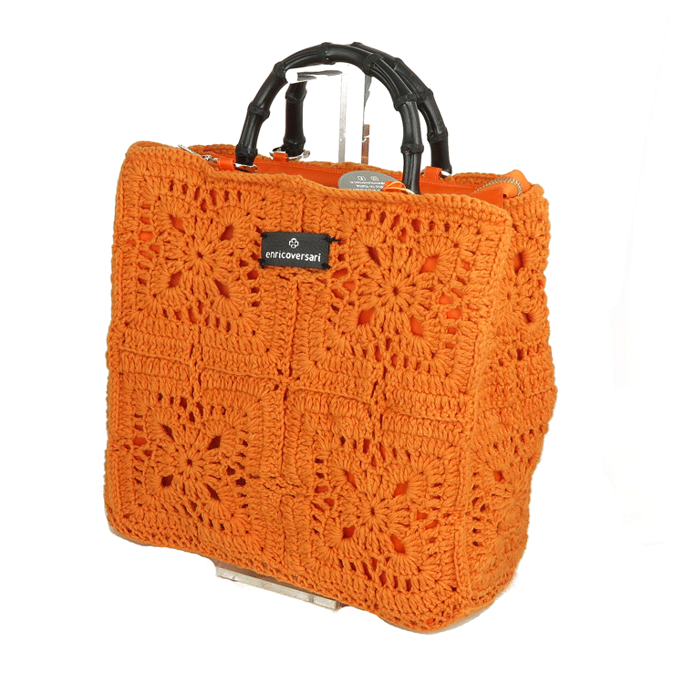 Borsa crochet arancione con manici in bamboo