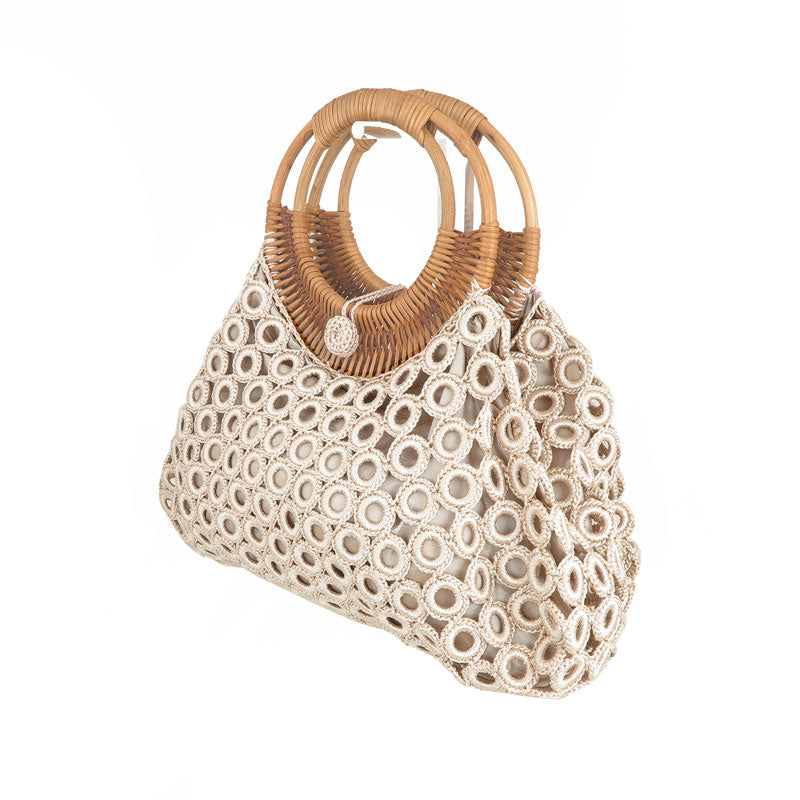 Borsa a uncinetto color cipria con manici in bamboo